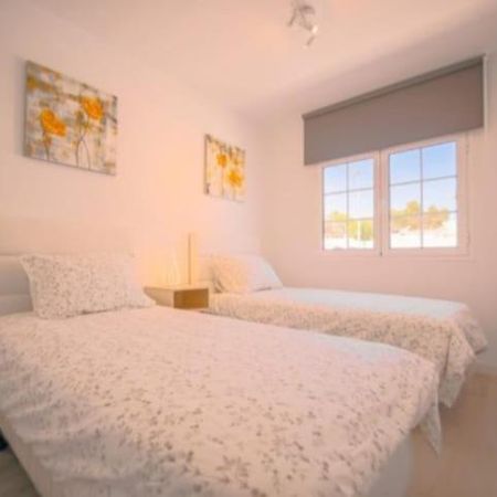 Atlantic View 1B 2 Bedrooms Ground Floor, Complex Featured On A Place In The Sun Puerto del Carmen  Esterno foto